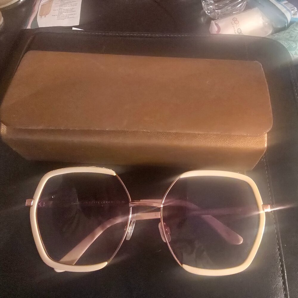 Nanette Lepore Sunglasses Grey Tint white Plastic Frames + Gold Hard Case Design